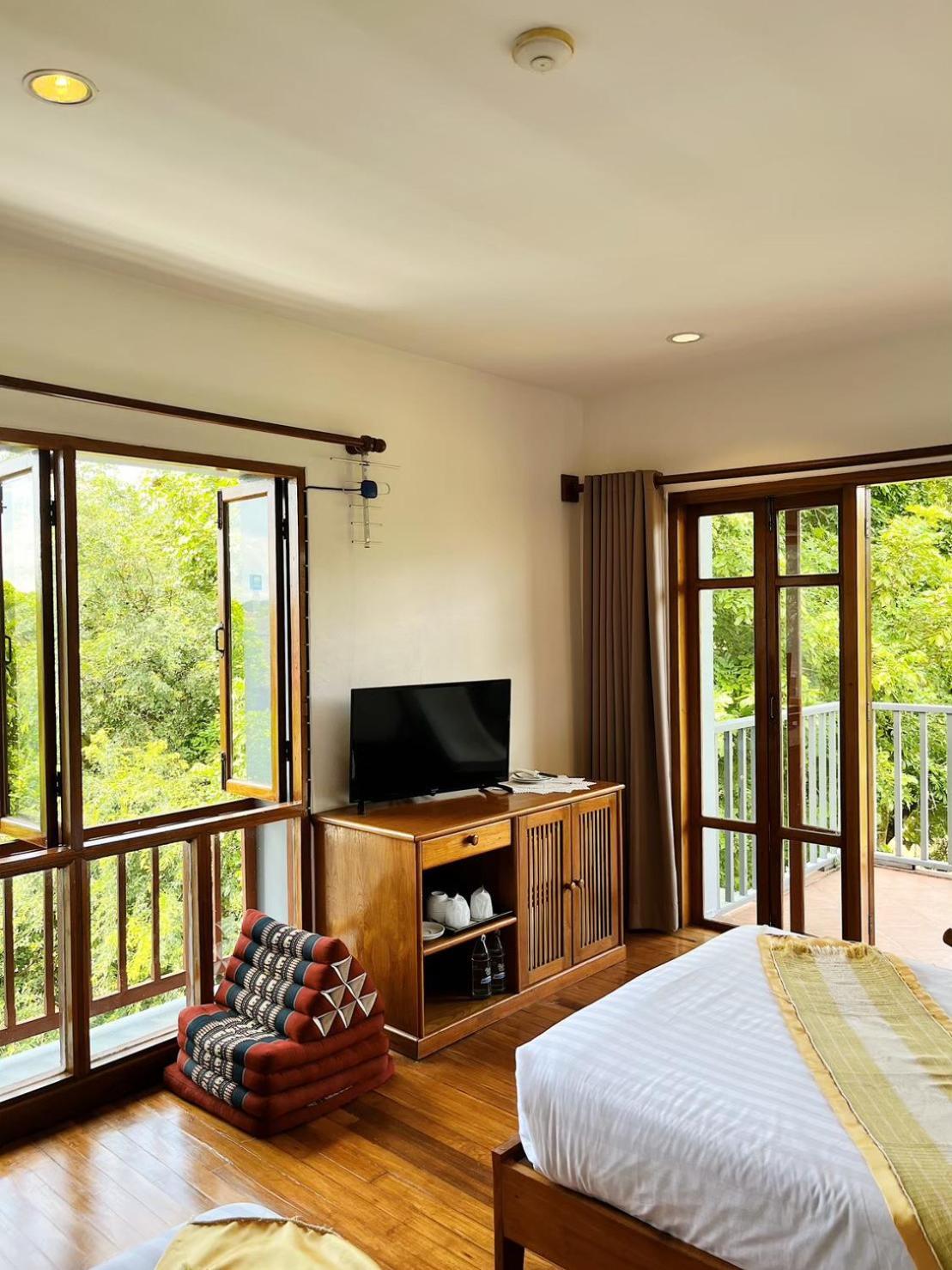 Riverhouse Resort Mae Sariang Eksteriør bilde