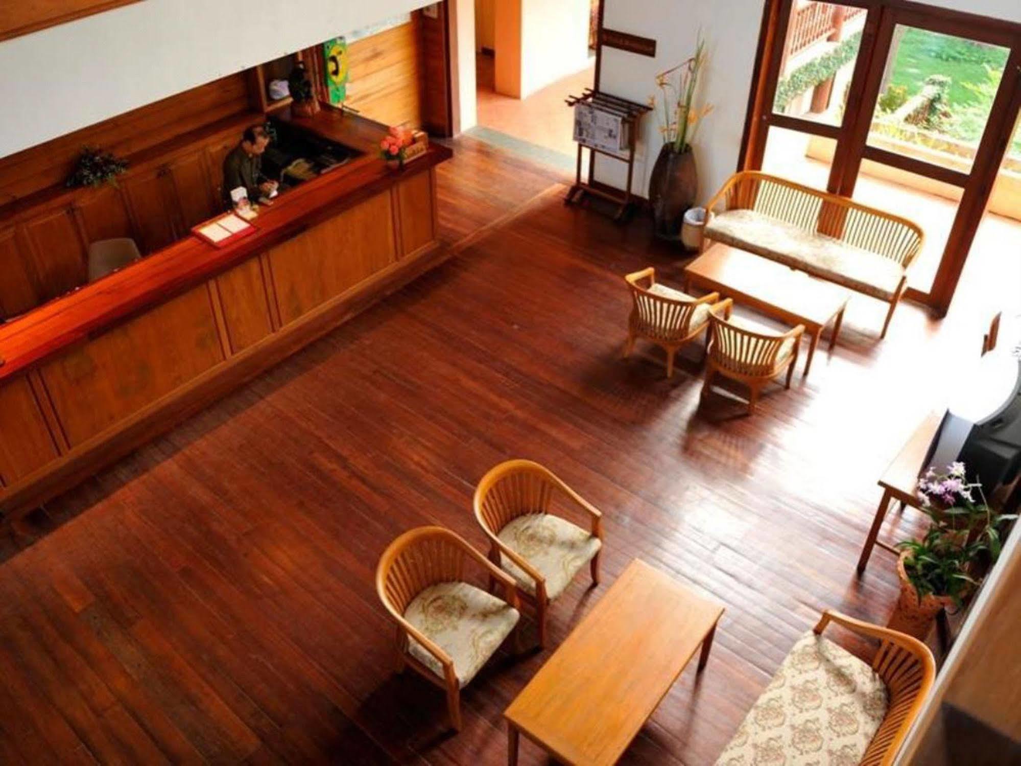 Riverhouse Resort Mae Sariang Eksteriør bilde