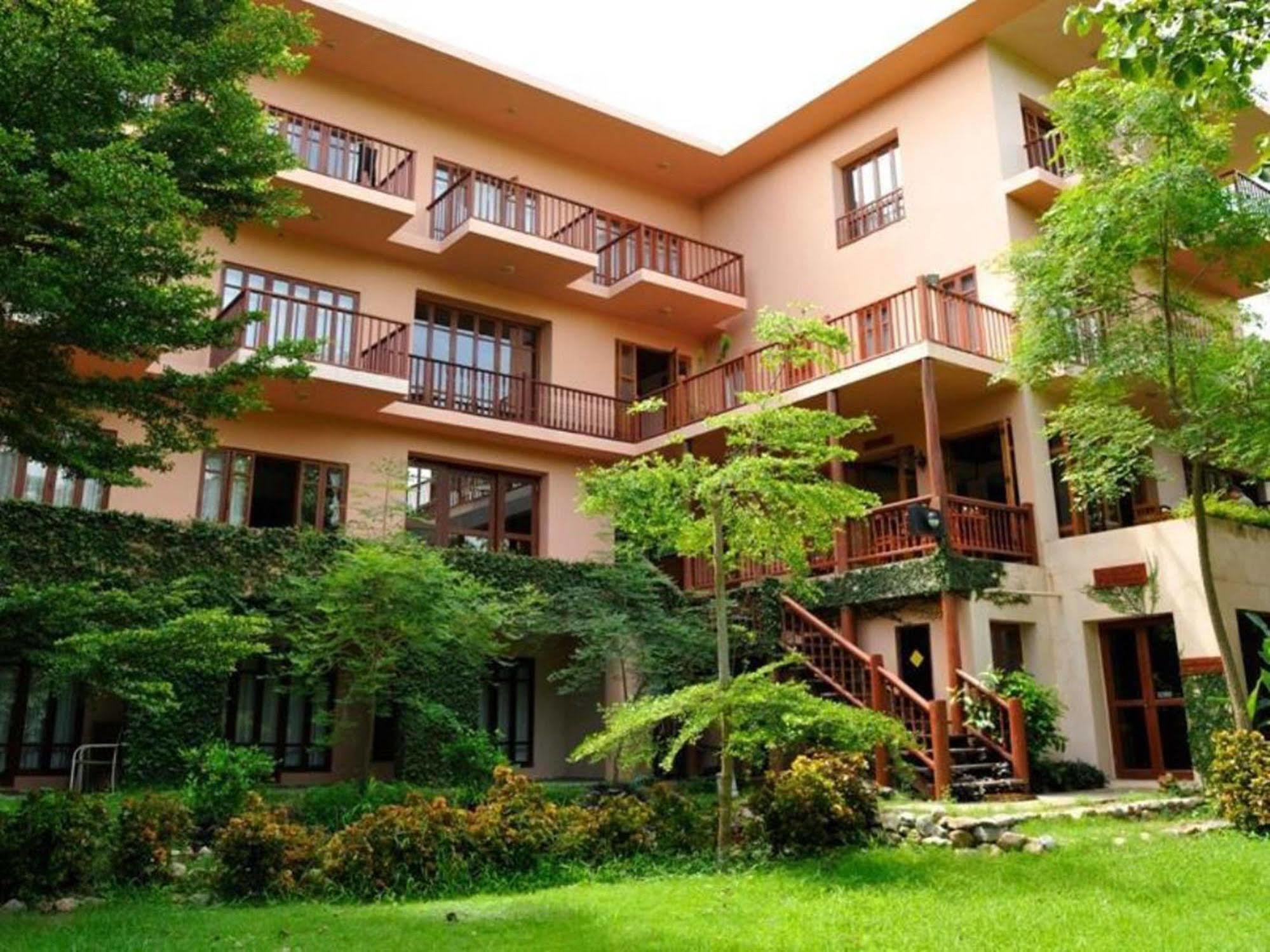 Riverhouse Resort Mae Sariang Eksteriør bilde