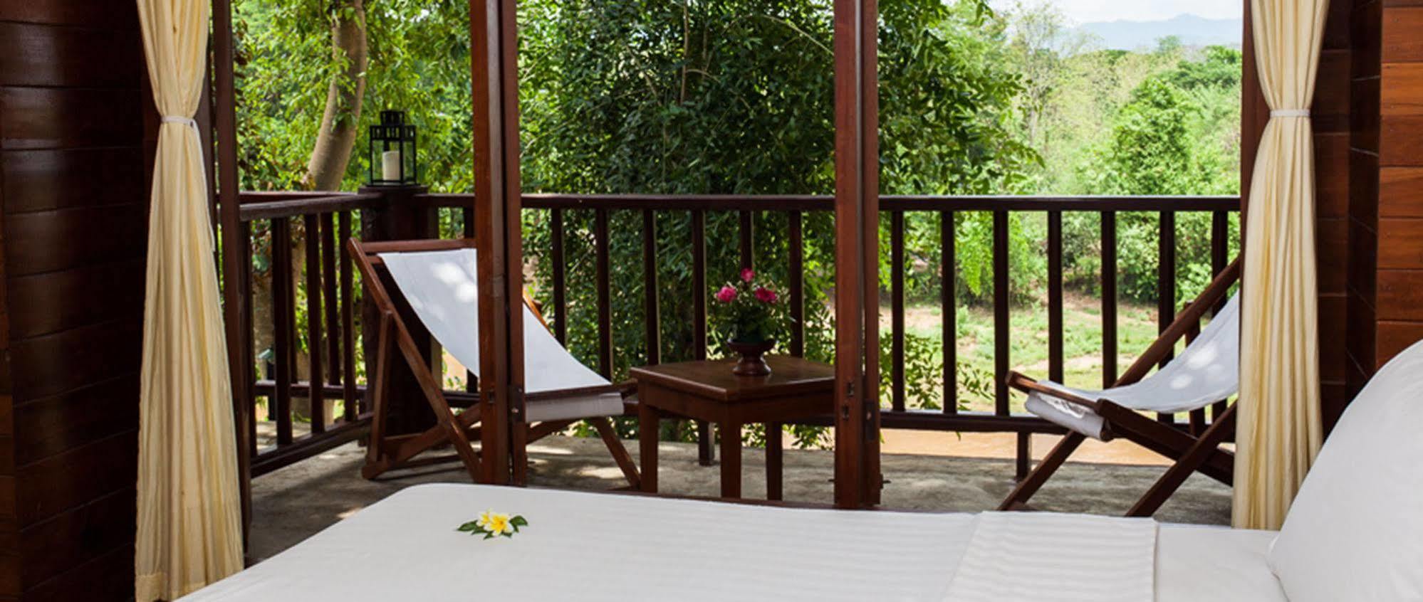 Riverhouse Resort Mae Sariang Eksteriør bilde