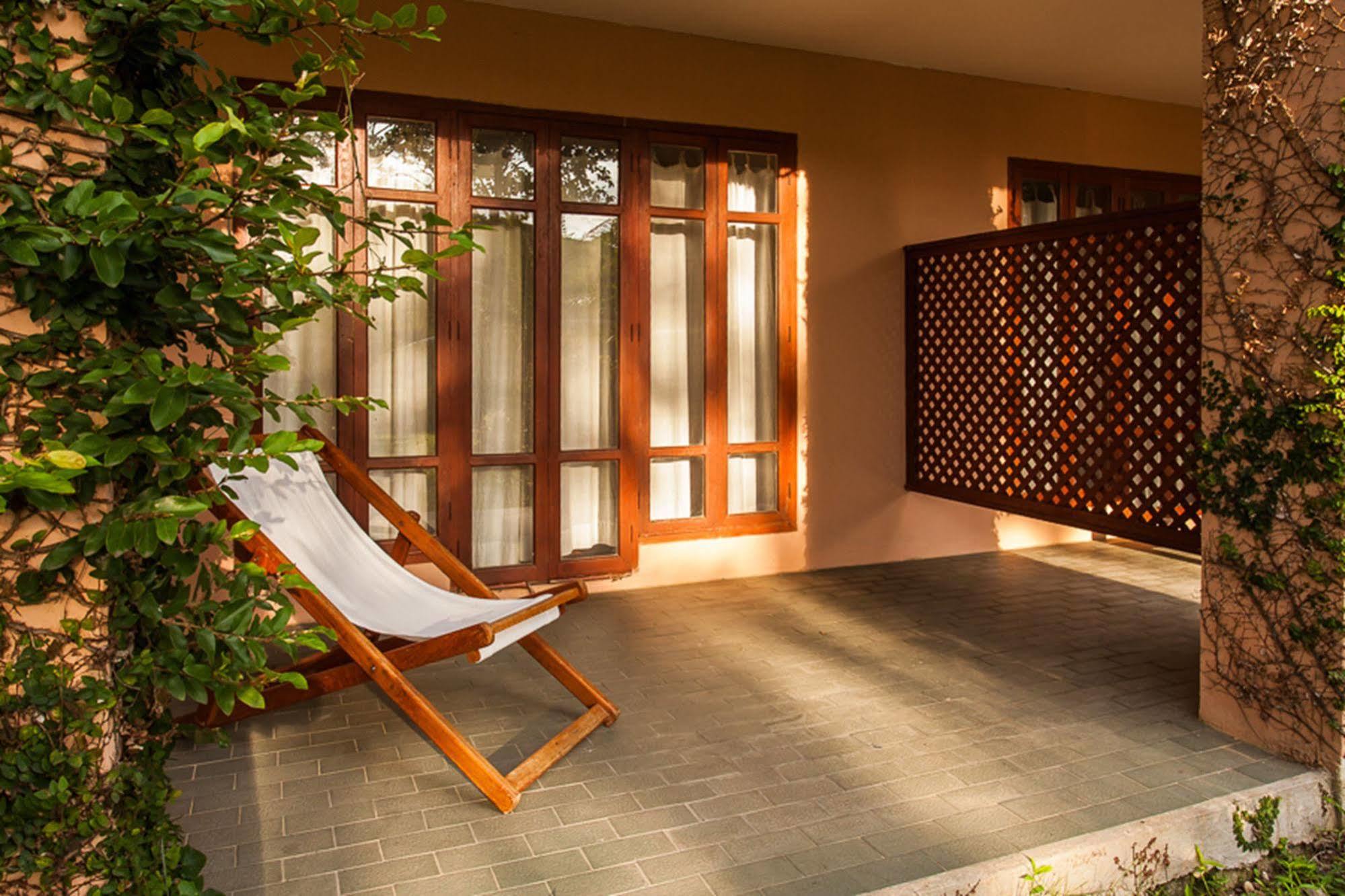 Riverhouse Resort Mae Sariang Eksteriør bilde